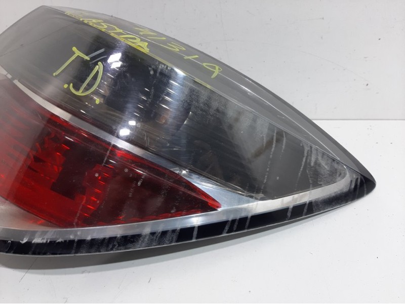 Recambio de piloto trasero derecho para opel astra h ber. cosmo referencia OEM IAM   