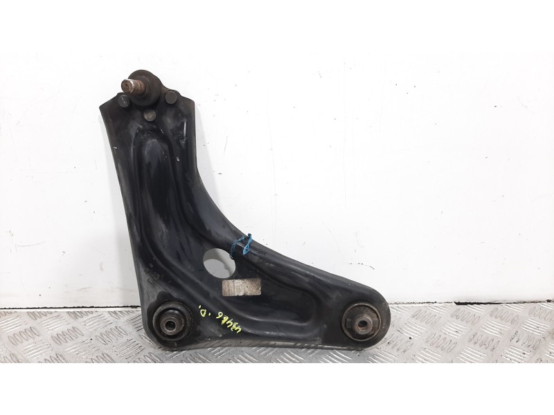 Recambio de brazo suspension inferior delantero derecho para peugeot 207 xs pack referencia OEM IAM 3521N8  