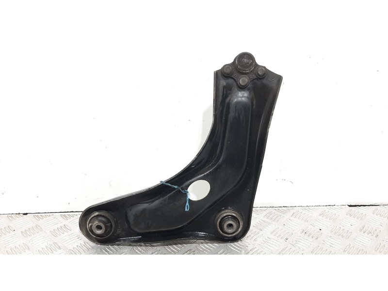 Recambio de brazo suspension inferior delantero derecho para peugeot 207 xs pack referencia OEM IAM 3521N8  