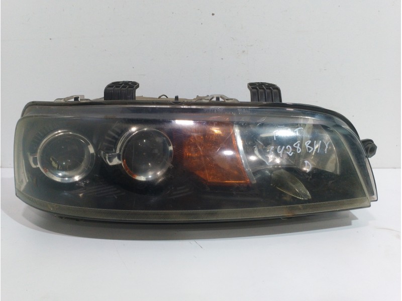 Recambio de faro derecho para fiat punto berlina (188) 1.2 16v elx referencia OEM IAM   