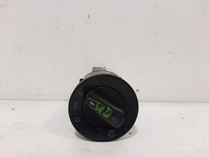 Recambio de mando luces para volkswagen golf iv berlina (1j1) conceptline referencia OEM IAM   