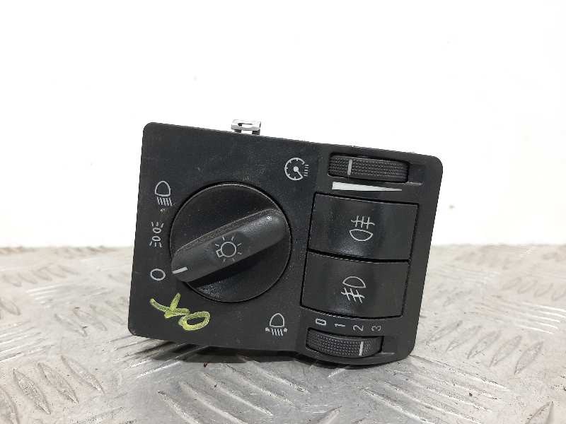 Recambio de mando luces para opel corsa c club referencia OEM IAM 09138124  