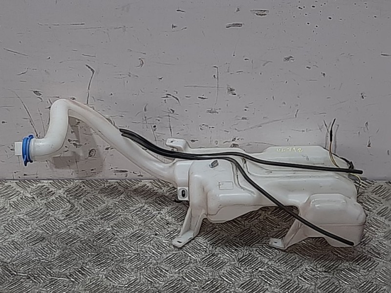 Recambio de deposito limpia para opel agila b enjoy referencia OEM IAM 3840051K0 644500993 