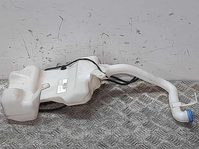 Recambio de deposito limpia para opel agila b enjoy referencia OEM IAM 3840051K0 644500993 