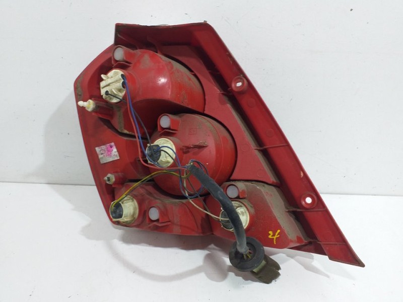 Recambio de piloto trasero derecho para daewoo kalos 1.4 sr referencia OEM IAM    Recambio de piloto trasero derecho para daewoo kalos 1.4 sr referencia OEM IAM