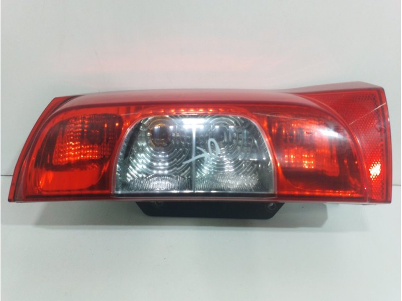 Recambio de piloto trasero derecho para peugeot bipper básico referencia OEM IAM 01391431080E  