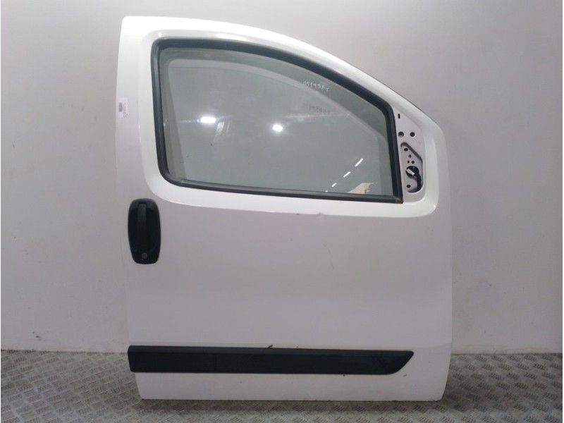 Recambio de puerta delantera derecha para peugeot bipper básico referencia OEM IAM  BLANCO 