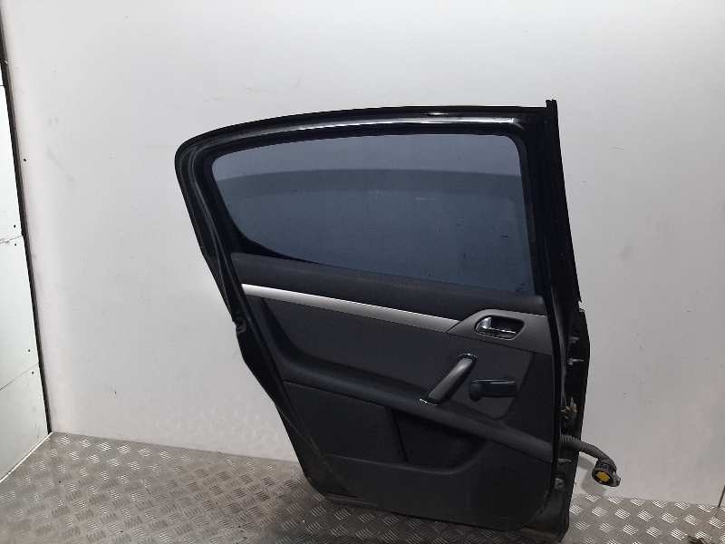 Recambio de puerta trasera izquierda para peugeot 407 sr confort referencia OEM IAM  NEGRO 