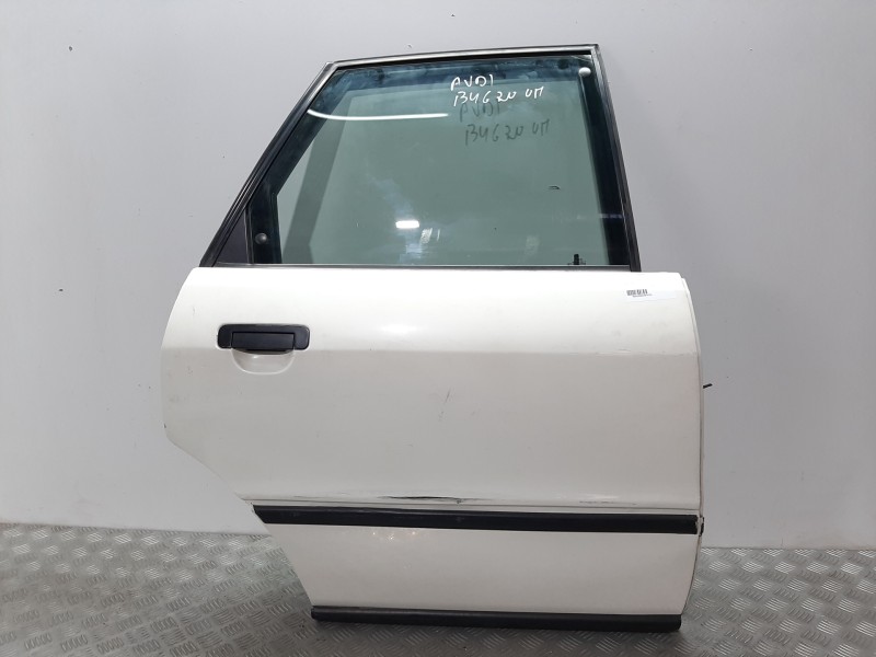 Recambio de puerta trasera derecha para audi 80 avant básico avant referencia OEM IAM  BLANCO 