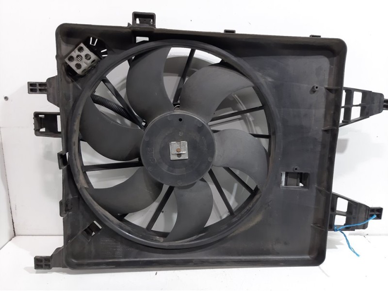 Recambio de electroventilador para renault kangoo authentique referencia OEM IAM 8200427466  