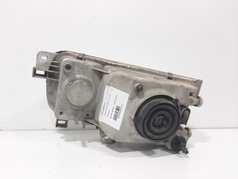Recambio de faro derecho para nissan serena (c23m) 2.3 lx diesel referencia OEM IAM 260108C006  