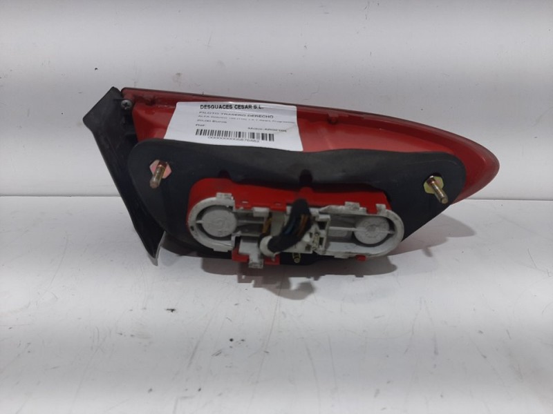 Recambio de piloto trasero derecho para alfa romeo 156 (116) 1.6 t.spark progression referencia OEM IAM    Recambio de piloto trasero derecho para alfa romeo 156 (116) 1.6 t.spark progression referencia OEM IAM