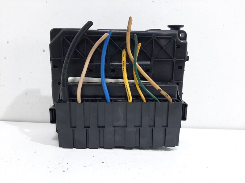 Recambio de caja reles / fusibles para citroën c3 1.1 collection referencia OEM IAM 964349878000  