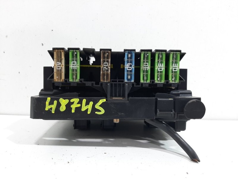 Recambio de caja reles / fusibles para citroën c3 1.1 collection referencia OEM IAM 964349878000  
