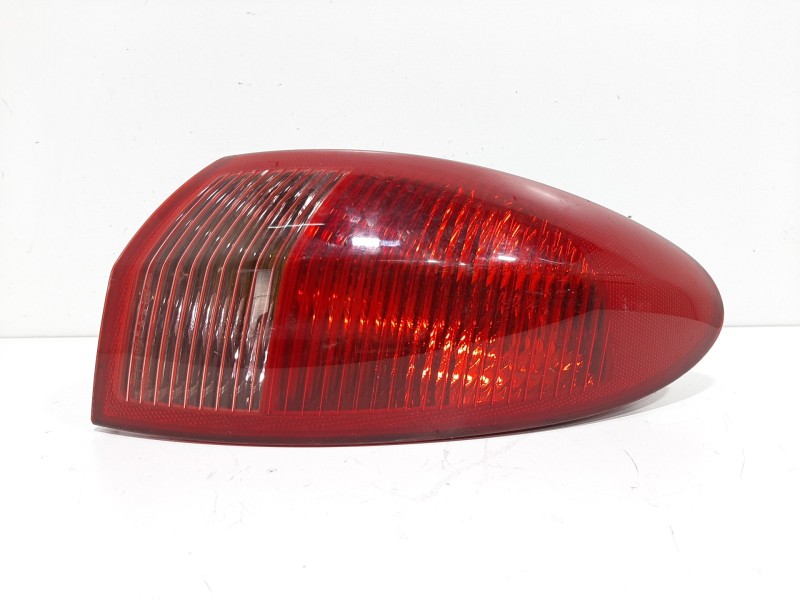 Recambio de piloto trasero derecho para alfa romeo 147 (190) 1.9 jtd distinctive referencia OEM IAM    Recambio de piloto trasero derecho para alfa romeo 147 (190) 1.9 jtd distinctive referencia OEM IAM