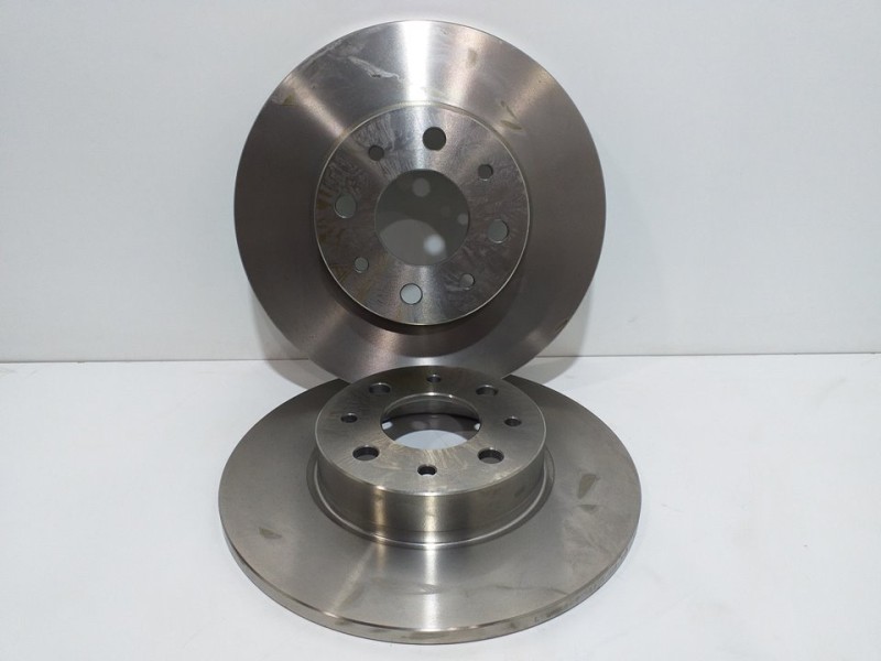 Recambio de disco freno trasero derecho para alfa romeo mito (145) referencia OEM IAM 1622806280  