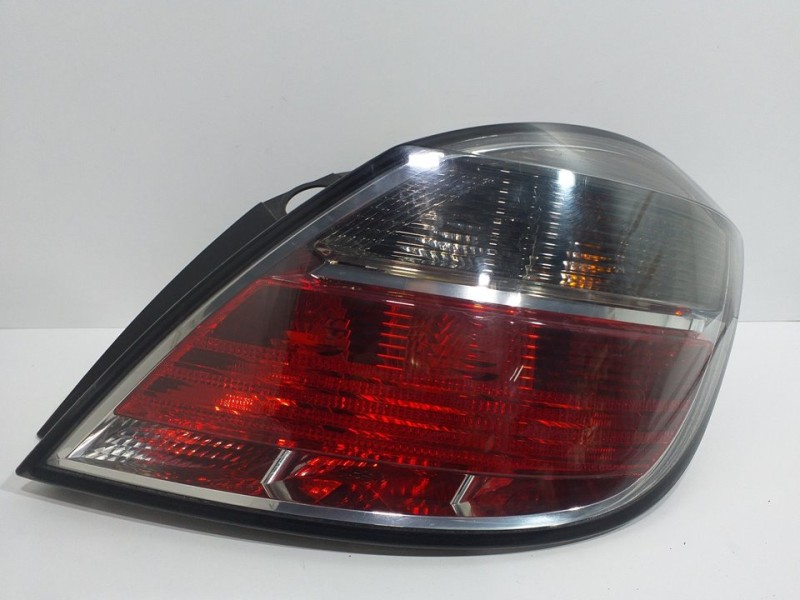 Recambio de piloto trasero derecho para opel astra h ber. cosmo referencia OEM IAM 13222325   Recambio de piloto trasero derecho para opel astra h ber. cosmo referencia OEM IAM 13222325