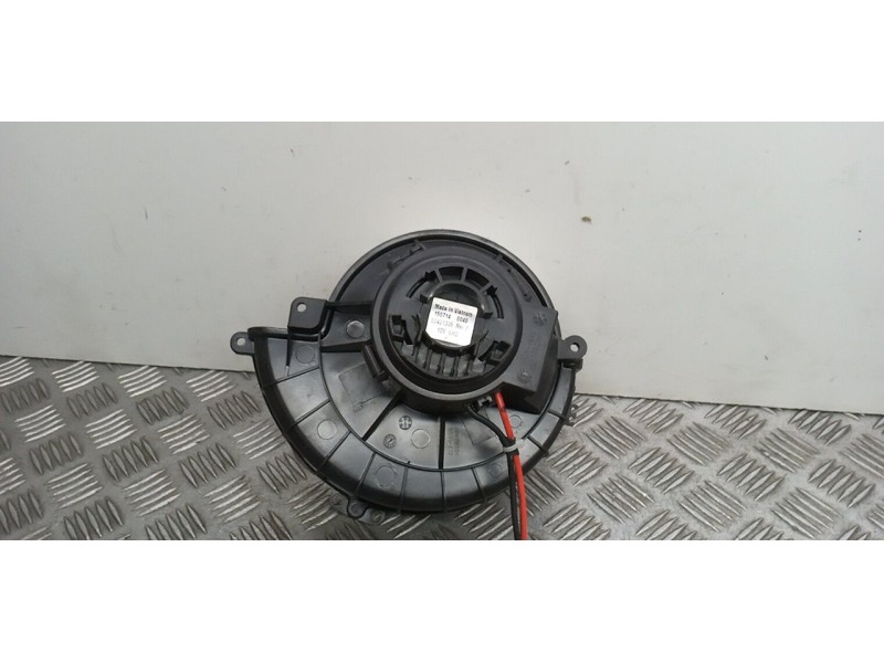 Recambio de motor calefaccion para opel zafira b edition ´´111 jahre´´ referencia OEM IAM 52421335  