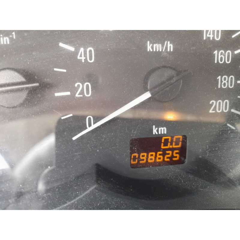 OPEL CORSA C (X01) - imagen 2