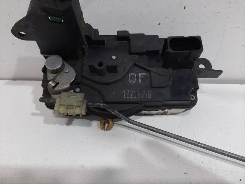 Recambio de cerradura puerta delantera izquierda para opel zafira b edition ´´111 jahre´´ referencia OEM IAM 13210748  