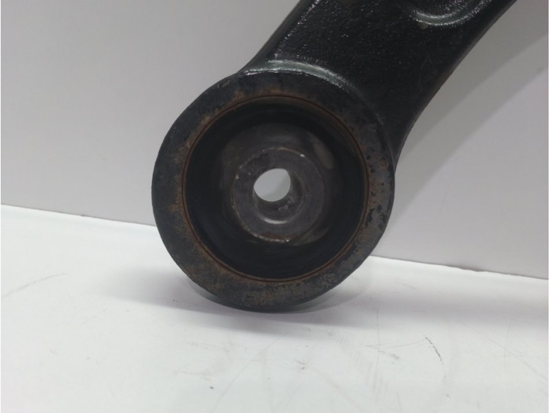 Recambio de brazo suspension inferior delantero izquierdo para citroën c4 berlina collection referencia OEM IAM 1643188580  