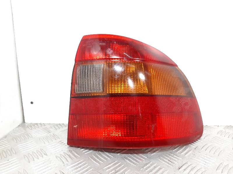 Recambio de piloto trasero derecho para opel astra f berlina básico referencia OEM IAM   