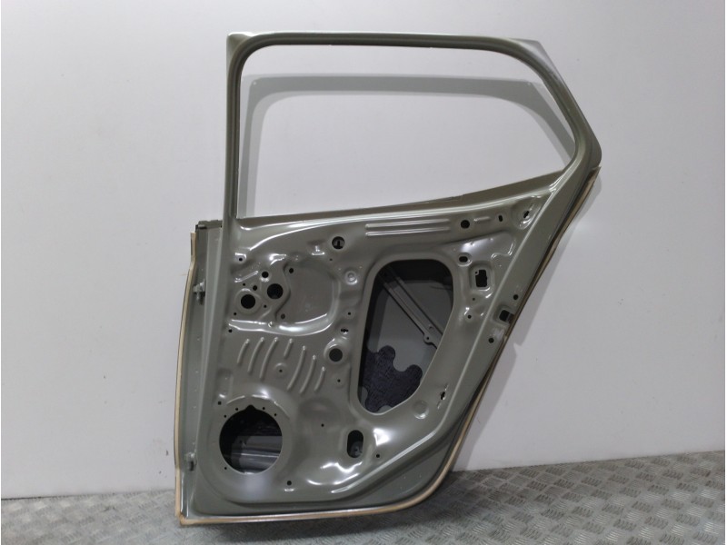 Recambio de puerta trasera derecha para audi a4 berlina (8e) 3.0 referencia OEM IAM 6V9833052A  
