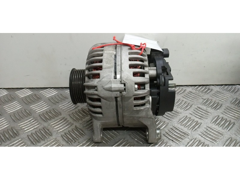 Recambio de alternador para audi a4 berlina (8e) 3.0 referencia OEM IAM AA20008Y  150 AMP