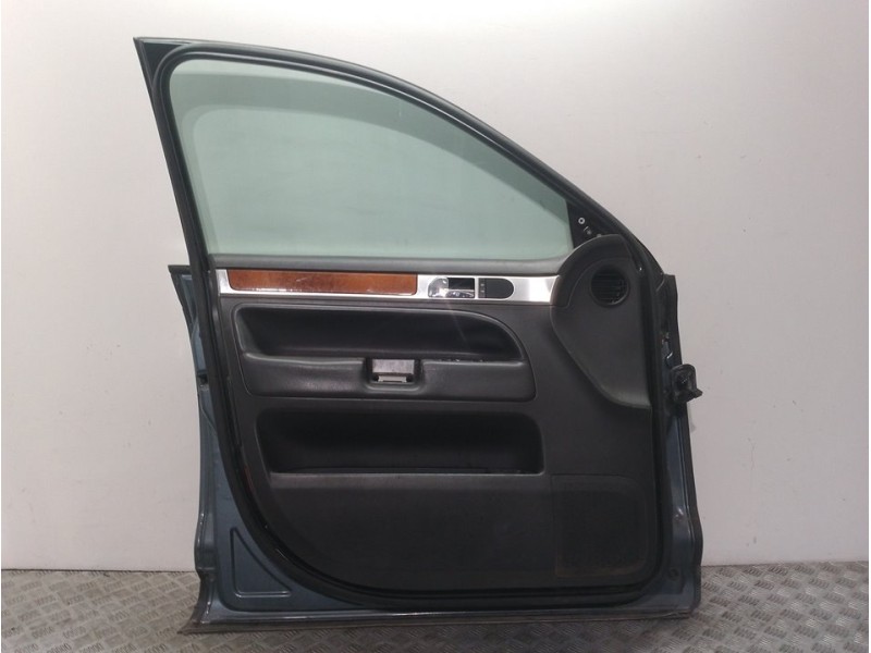 Recambio de puerta delantera izquierda para volkswagen touareg (7la) tdi r5 referencia OEM IAM 7L0831055L GRIS 