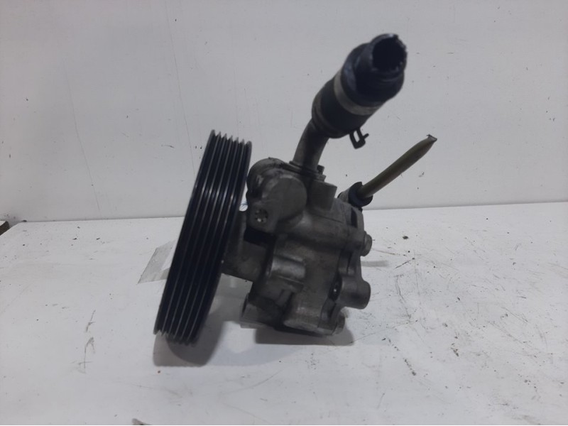 Recambio de bomba direccion para ford fiesta (cbk) futura x referencia OEM IAM 236C3A696  