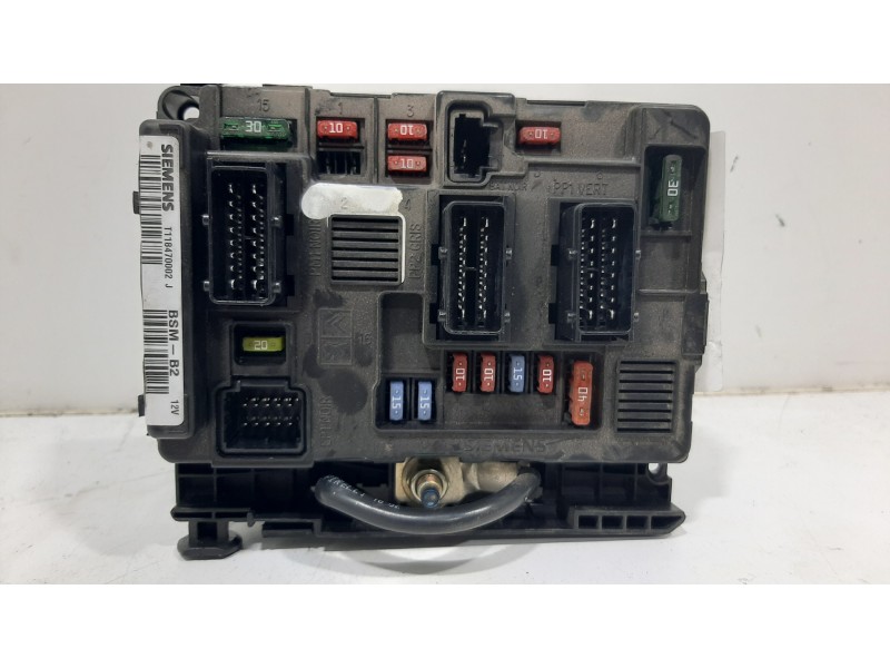 Recambio de caja reles / fusibles para peugeot partner (s2) combiespace referencia OEM IAM 6556Y3  