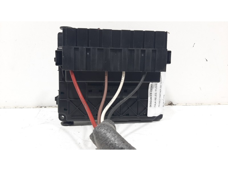 Recambio de caja reles / fusibles para peugeot partner (s2) combiespace referencia OEM IAM 6556Y3  