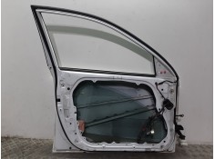 Recambio de puerta delantera izquierda para hyundai i30 comfort referencia OEM IAM 761112L010 BLANCO  2