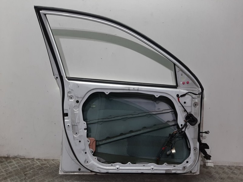 Recambio de puerta delantera izquierda para hyundai i30 comfort referencia OEM IAM 761112L010 BLANCO 