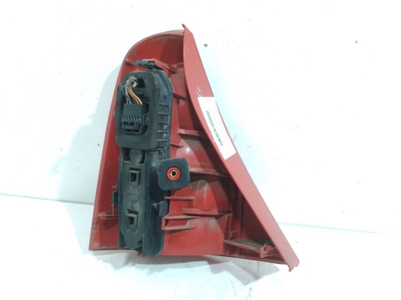 Recambio de piloto trasero derecho para renault clio ii fase i (b/cbo) 1.2 referencia OEM IAM   