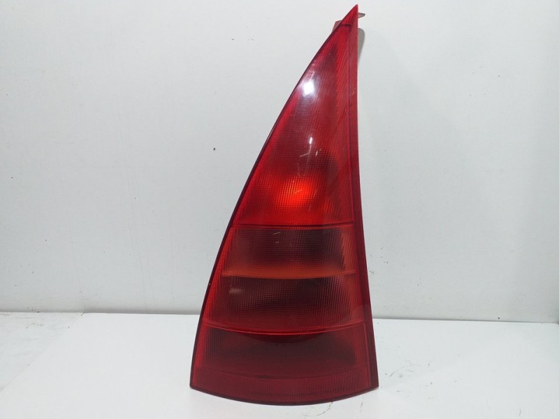 Recambio de piloto trasero derecho para citroën c3 1.4 sx plus referencia OEM IAM 6351Q3  