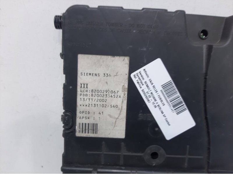 Recambio de caja reles / fusibles para renault megane ii berlina 5p confort dynamique referencia OEM IAM 8200292067  