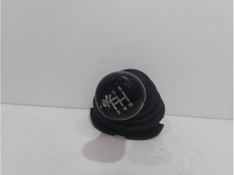 Recambio de pomo palanca cambio para ford fiesta (cbk) futura x referencia OEM IAM   