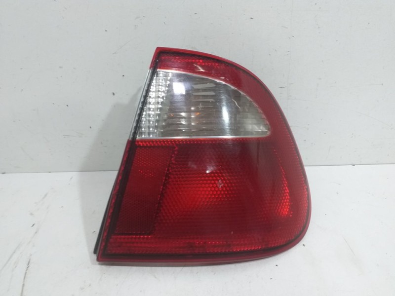 Recambio de piloto trasero derecho para seat cordoba berlina (6k2) stella referencia OEM IAM    Recambio de piloto trasero derecho para seat cordoba berlina (6k2) stella referencia OEM IAM
