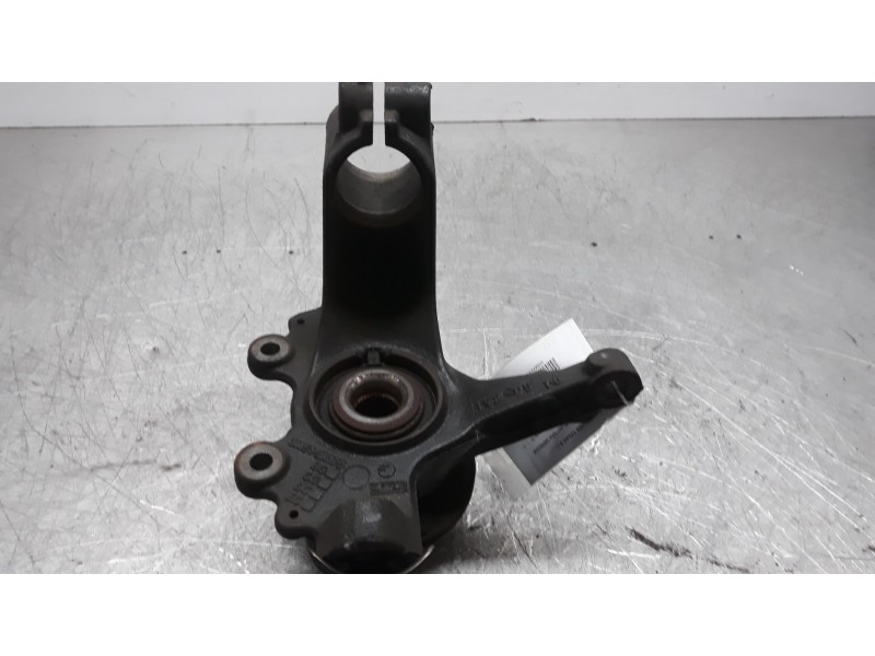 Recambio de mangueta delantera derecha para ford focus c-max (cap) ambiente (d) referencia OEM IAM 1477861  