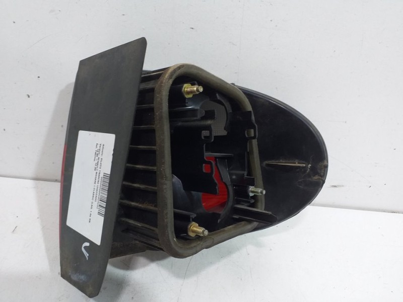 Recambio de piloto trasero izquierdo para renault megane i classic (la0) 1.6e rn referencia OEM IAM 37390999  