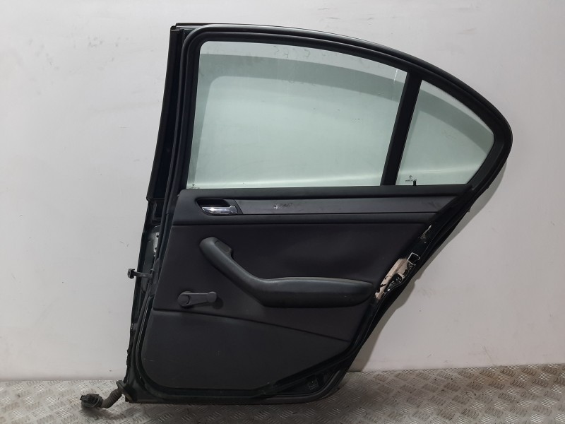 Recambio de puerta trasera derecha para bmw serie 3 berlina (e46) 320d referencia OEM IAM 41527034154 VERDE 