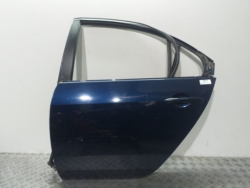 Recambio de puerta trasera izquierda para nissan primera berlina (p12) acenta referencia OEM IAM 82100AV630 AZUL 