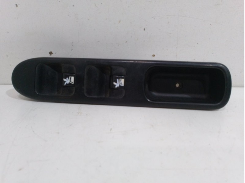 Recambio de mando elevalunas delantero izquierdo para peugeot 307 (s1) xs referencia OEM IAM   