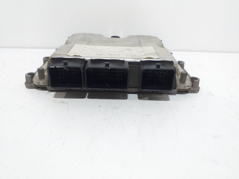 Recambio de centralita motor uce para peugeot 307 (s1) xs referencia OEM IAM 0281011081  