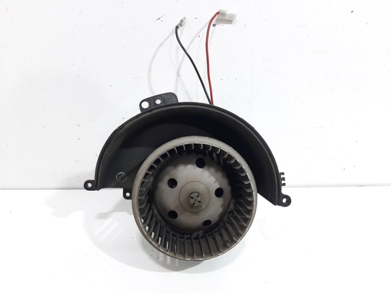 Recambio de motor calefaccion para opel astra h berlina cosmo referencia OEM IAM 52407543  