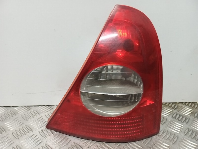 Recambio de piloto trasero derecho para renault clio ii fase ii (b/cb0) authentique referencia OEM IAM    Recambio de piloto trasero derecho para renault clio ii fase ii (b/cb0) authentique referencia OEM IAM