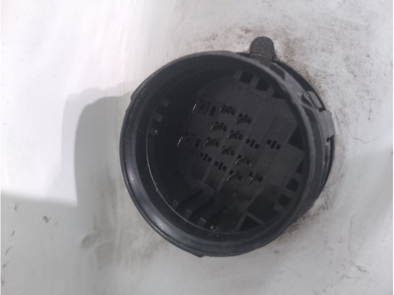 Recambio de puerta delantera derecha para opel combo (corsa c) cargo referencia OEM IAM  BLANCO 