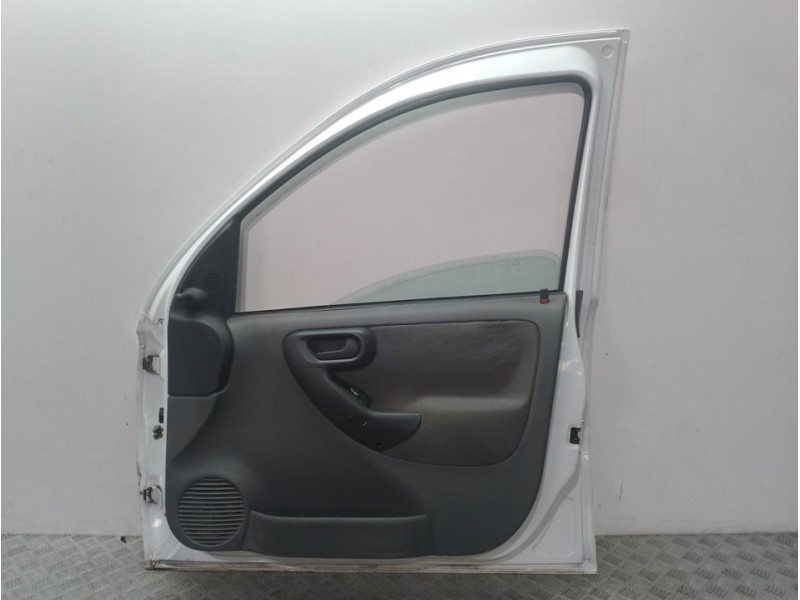Recambio de puerta delantera derecha para opel combo (corsa c) cargo referencia OEM IAM  BLANCO 