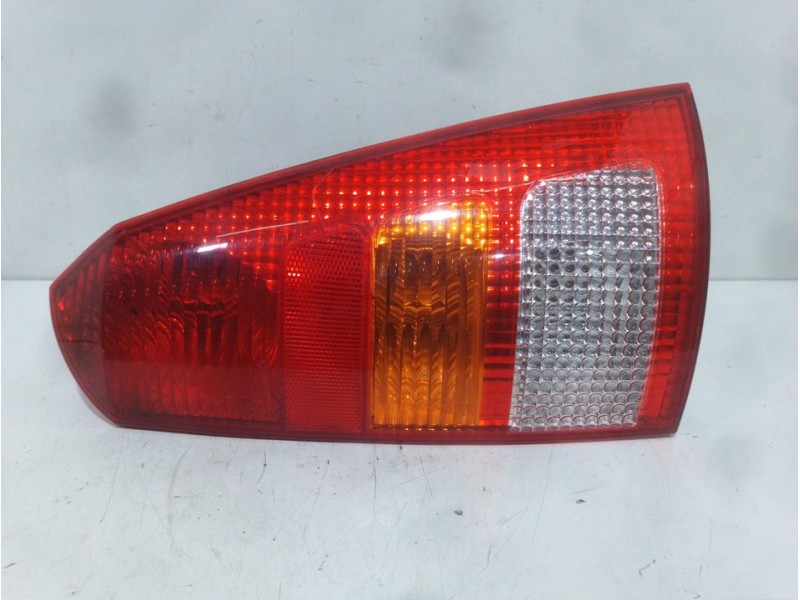 Recambio de piloto trasero derecho para ford focus berlina (cak) ambiente referencia OEM IAM 9425  